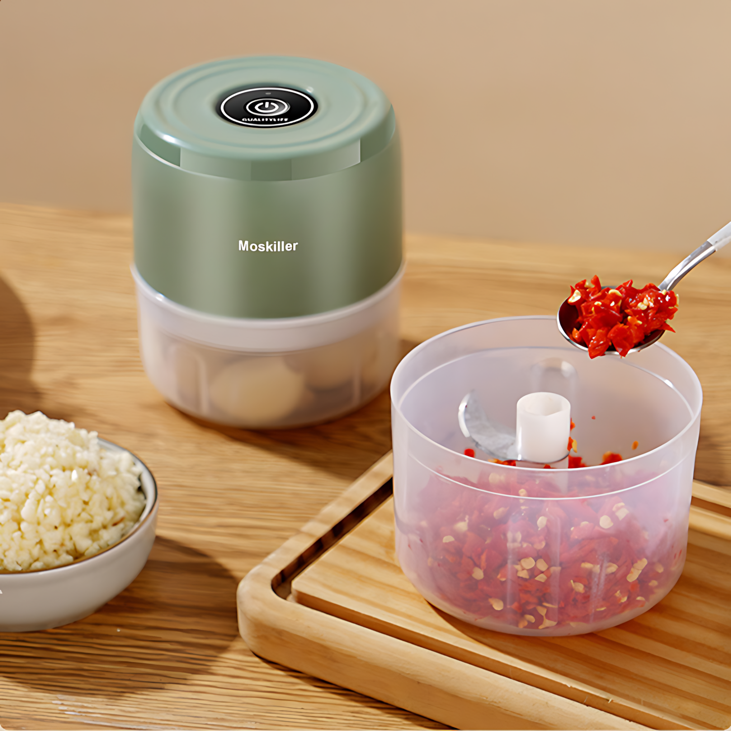 Moskiller Electric Garlic Chopper, Mini Portable Veggie Chopper, 250ML Garlic Grinder Masher Onion Chopper, Blender to Vegetable, for Ginger, Chili, Fruit, Meat