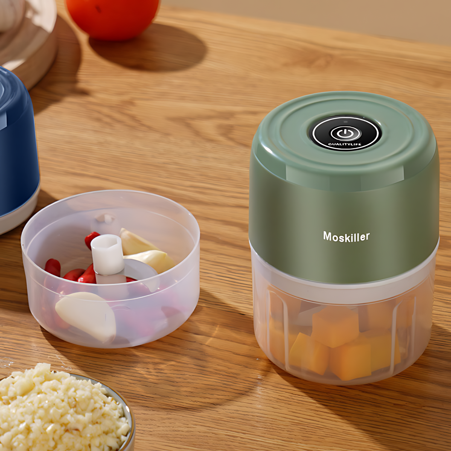 Moskiller Electric Garlic Chopper, Mini Portable Veggie Chopper, 250ML Garlic Grinder Masher Onion Chopper, Blender to Vegetable, for Ginger, Chili, Fruit, Meat